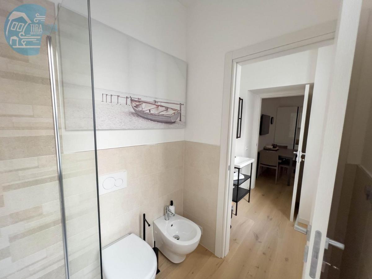 Piazza Della Borsa 3C Tirabora Short Rent Apartment ตรีเอสเต ภายนอก รูปภาพ