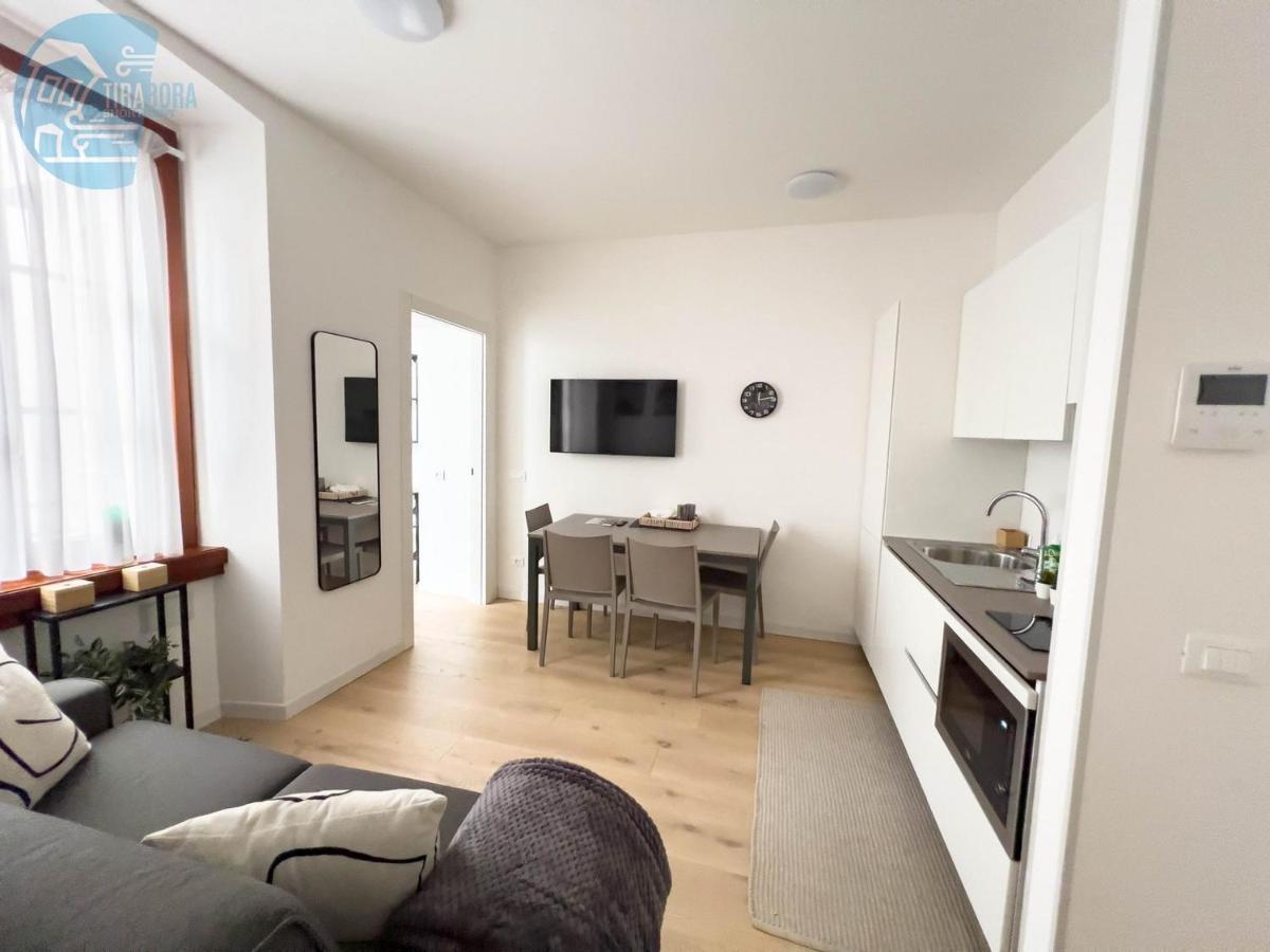 Piazza Della Borsa 3C Tirabora Short Rent Apartment ตรีเอสเต ภายนอก รูปภาพ