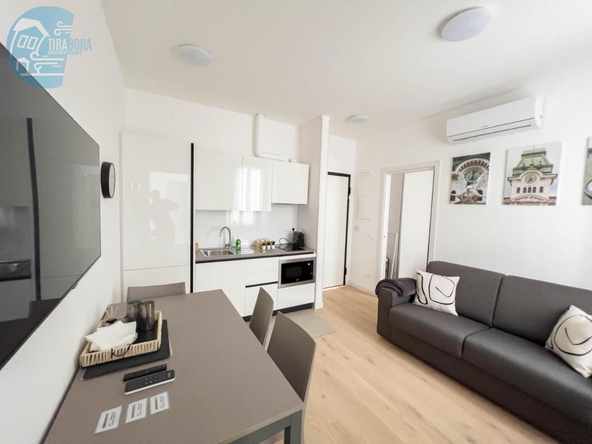 Piazza Della Borsa 3C Tirabora Short Rent Apartment ตรีเอสเต ภายนอก รูปภาพ