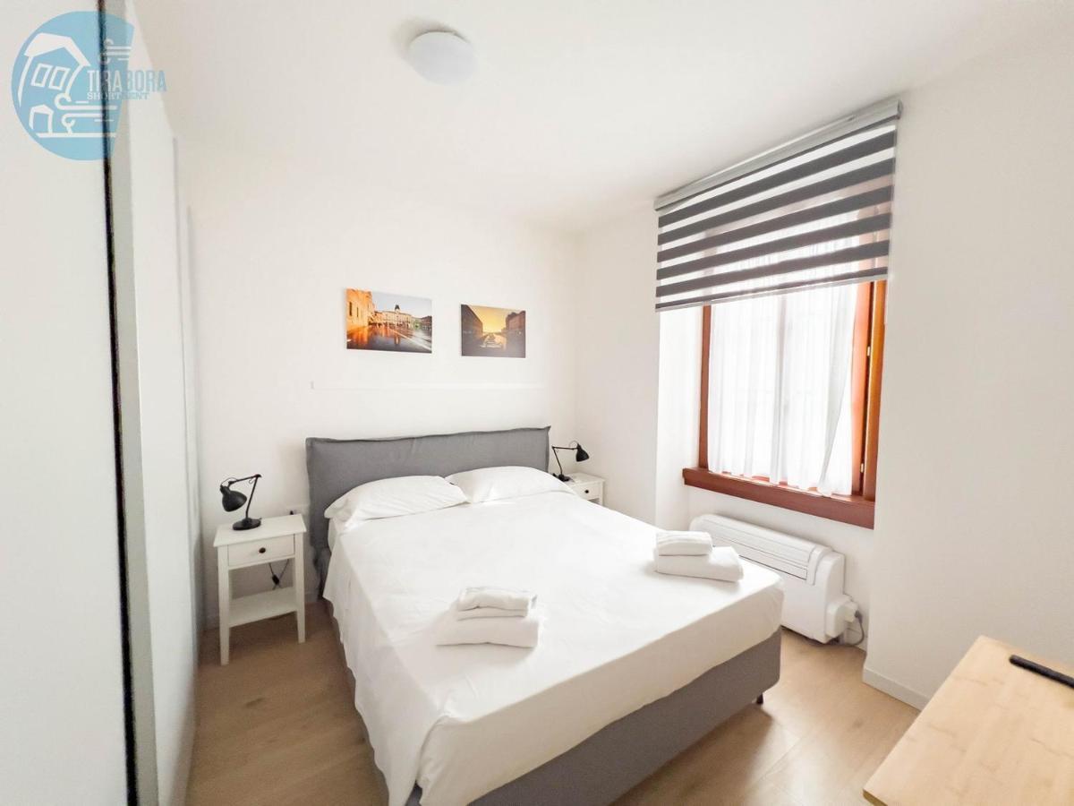 Piazza Della Borsa 3C Tirabora Short Rent Apartment ตรีเอสเต ภายนอก รูปภาพ